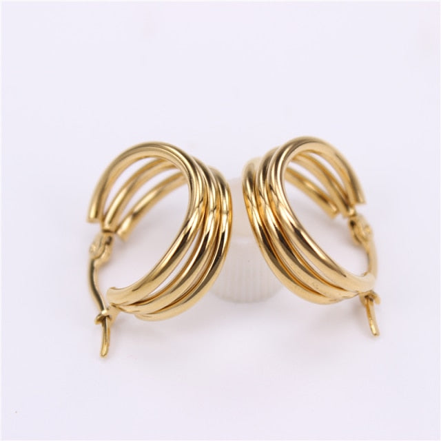 Classic three rings Features earrings